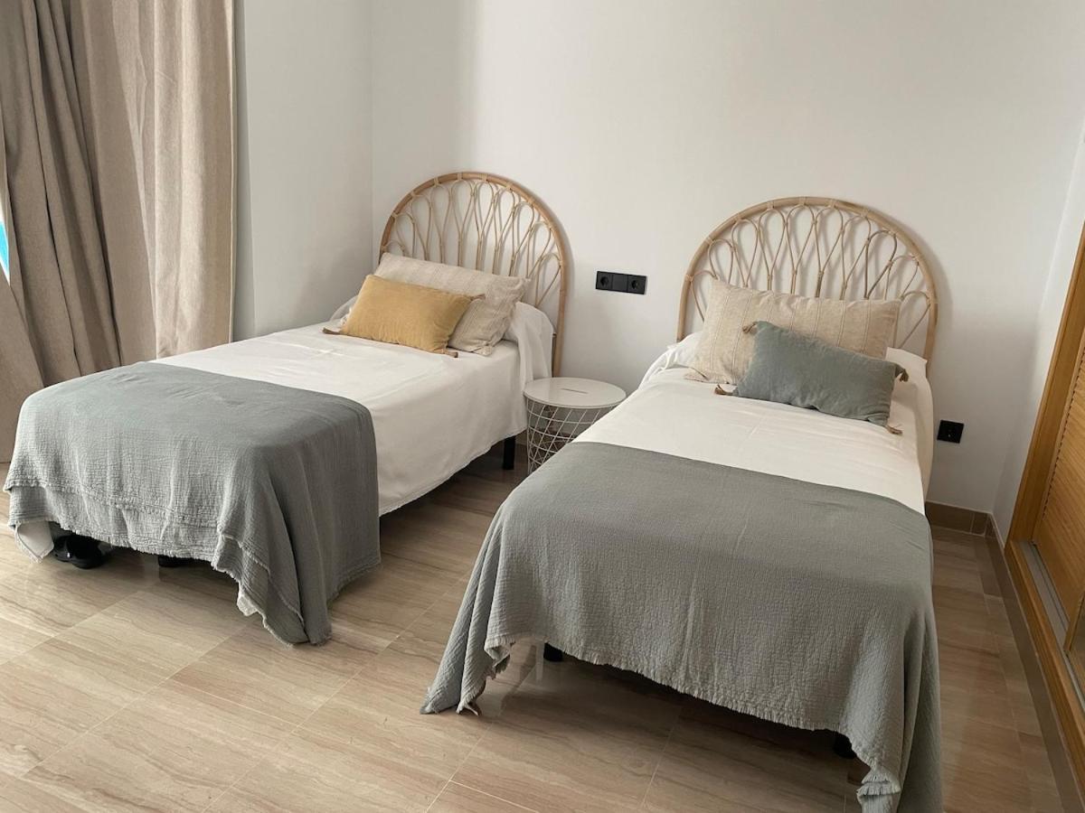 Elviria Luxe - *