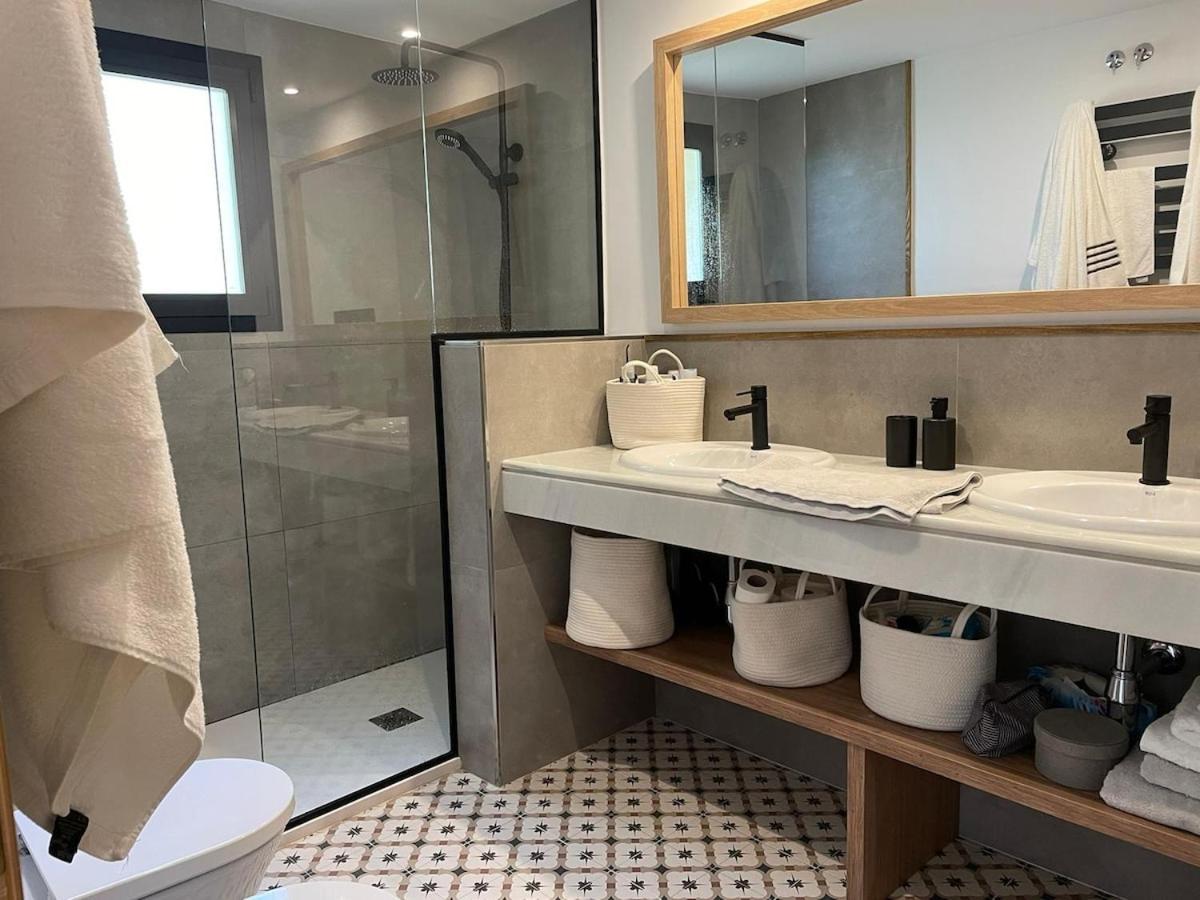 Elviria Luxe -