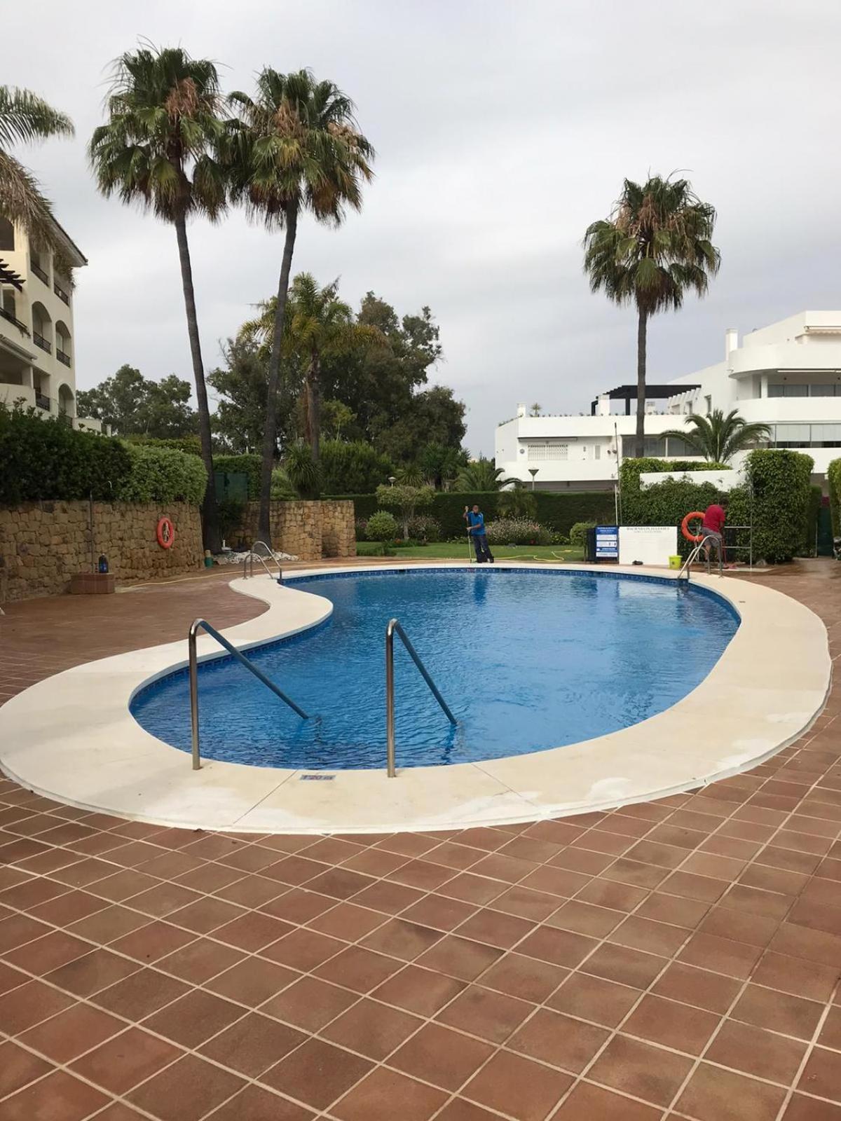 Elviria Luxe - *